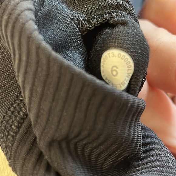 Lululemon Energy Sports Bra NWOT Size 6 - Picture 6 of 6